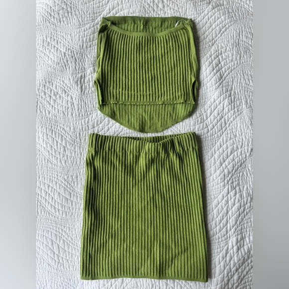 Green Ribbed 2 Piece Set - Picture 4 of 4